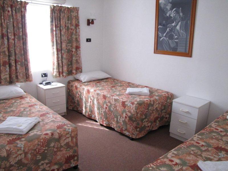 Motel Hi-craft