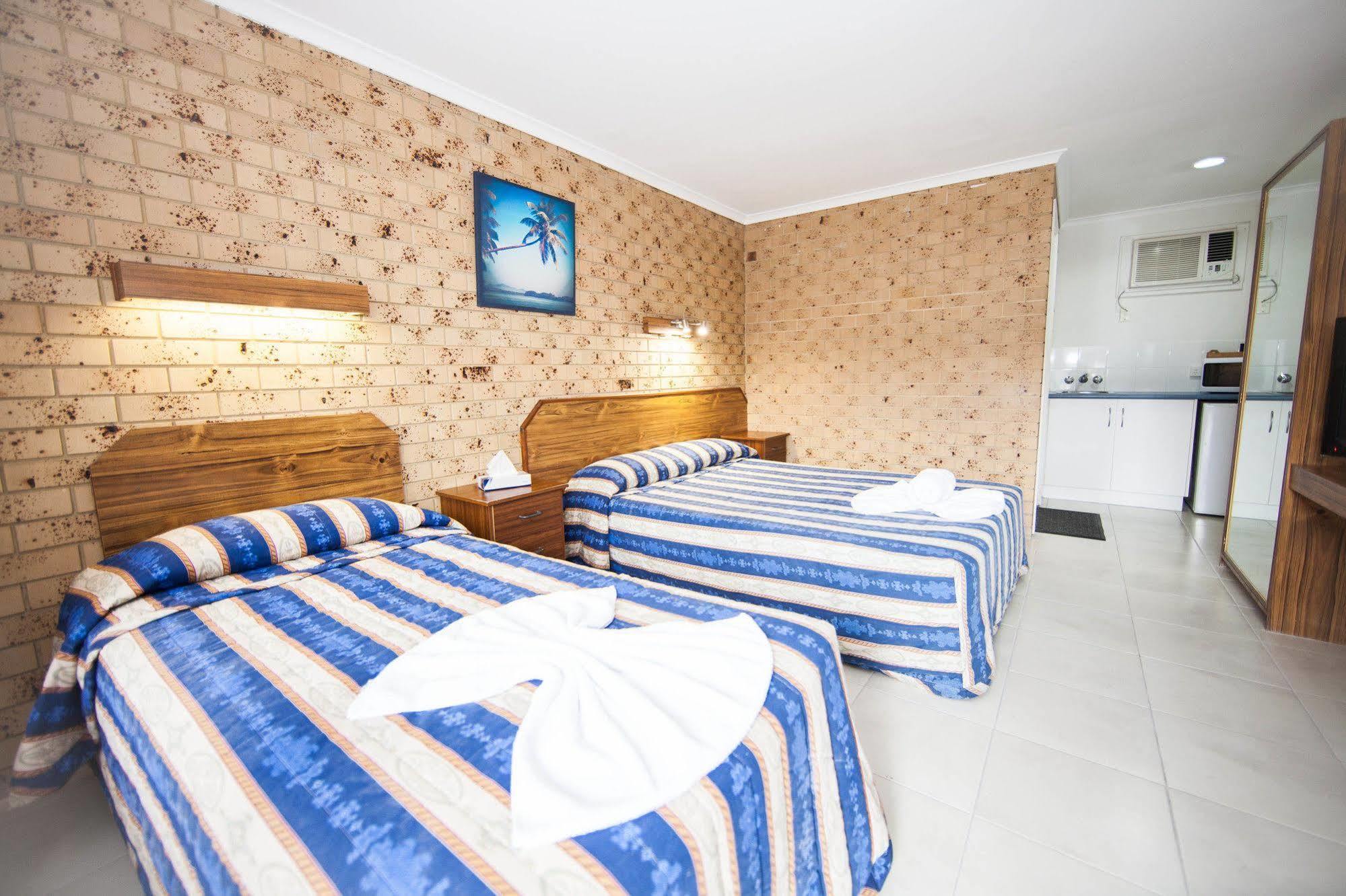 Hi-craft Motel 3*