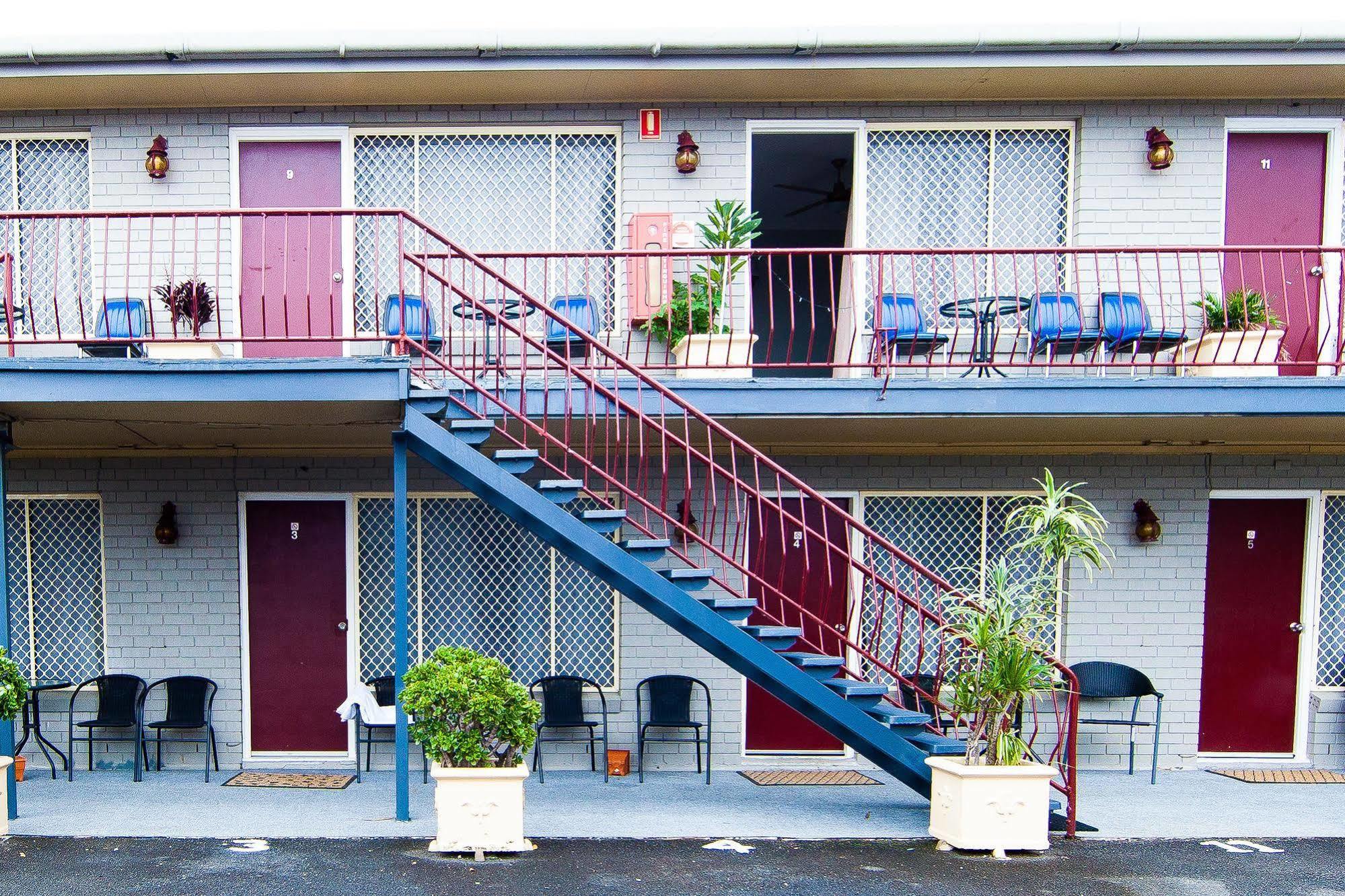 Hi-craft Motel
